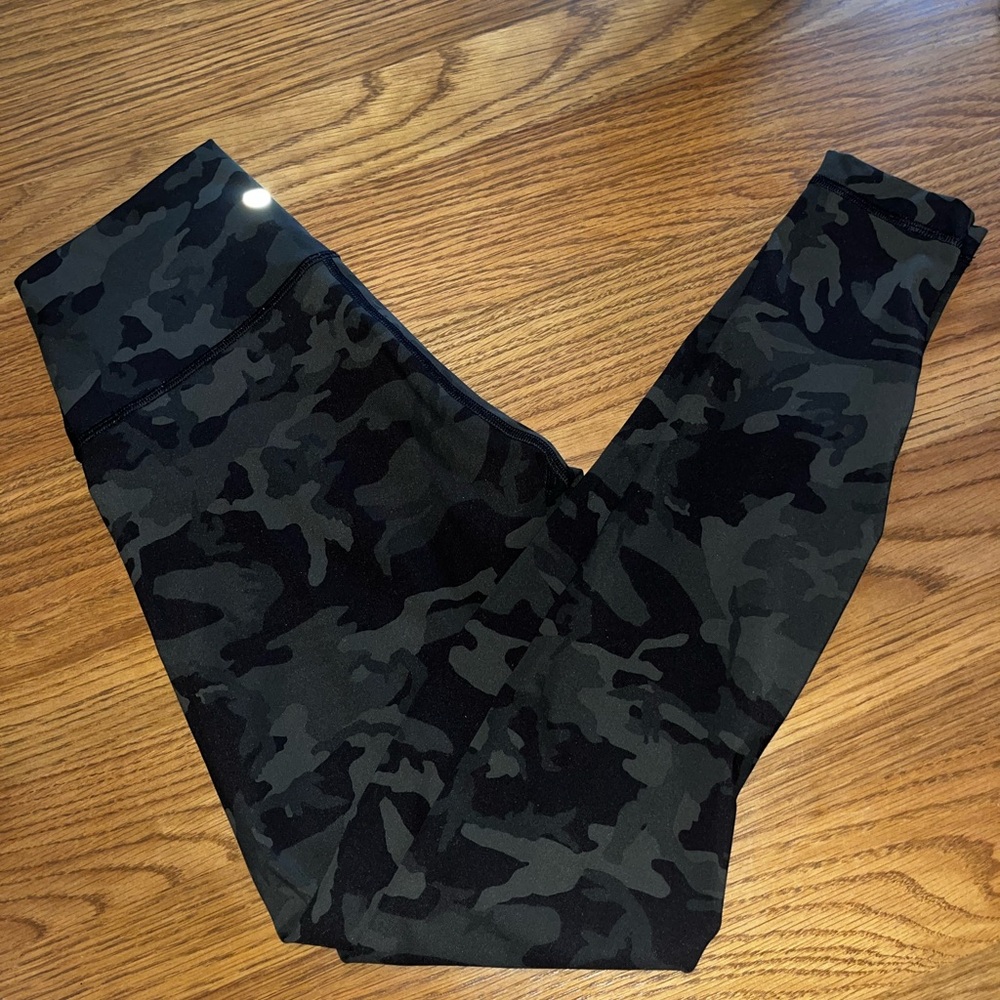 lululemon athletica Black & Gray Camo Leggings